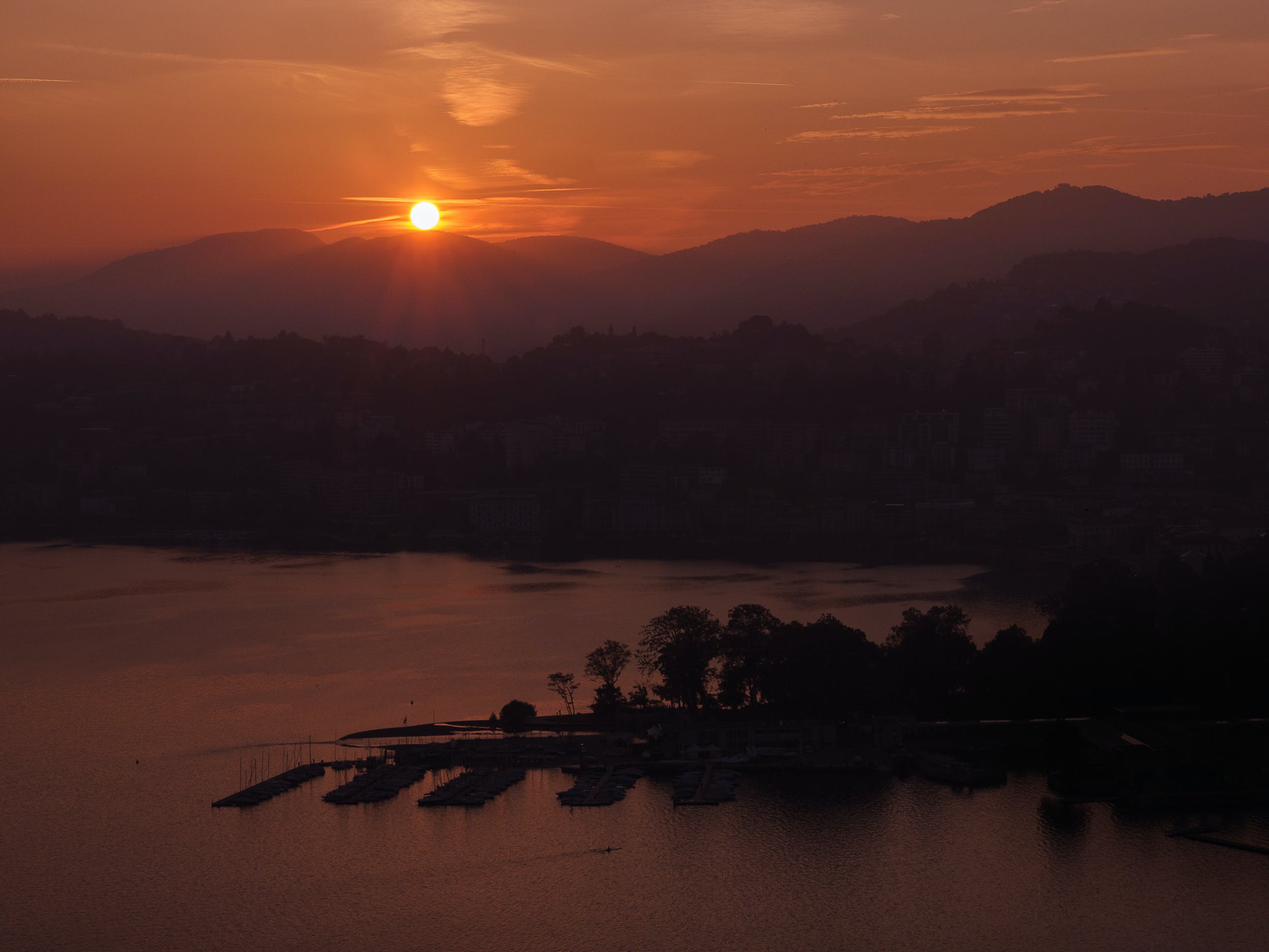 https://summerschoolticino.ch/ciclo-una-visione-per-lugano-le-quattro-conferenze-online